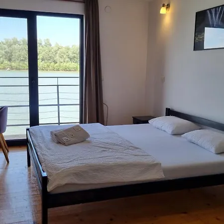 Charlie Bed & Breakfast 4*