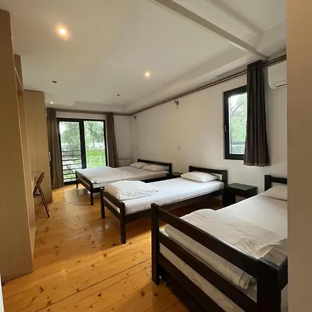 Charlie Bed & Breakfast
