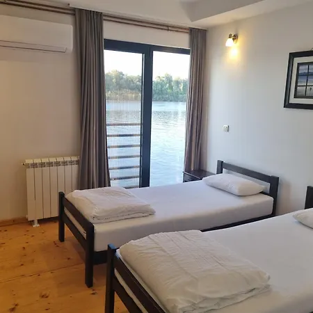 Bed & Breakfast Charlie 3*