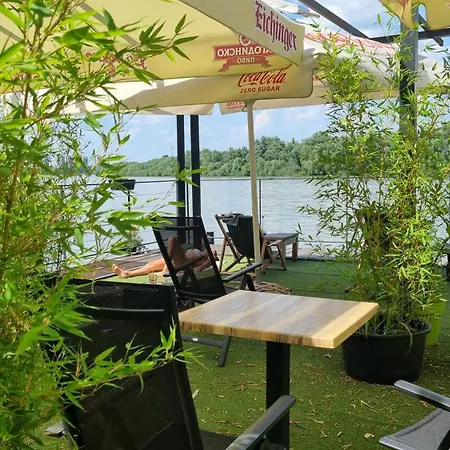 Bed & Breakfast Charlie