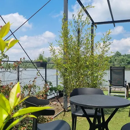 Bed & Breakfast Charlie