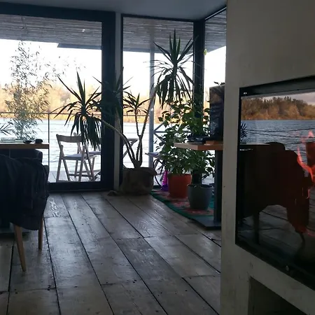 Bed & Breakfast Charlie 4*