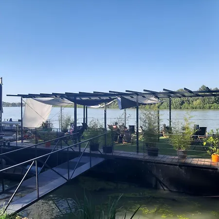 Charlie Couette-café 4*