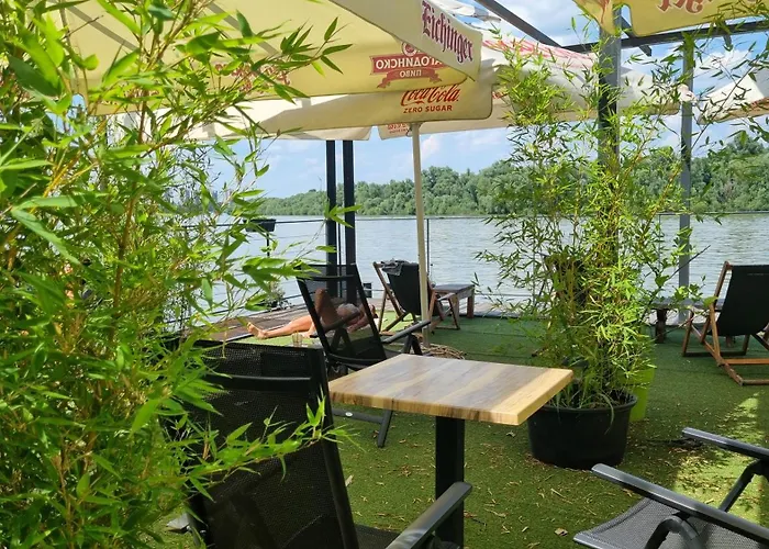 Bed and Breakfast Charlie