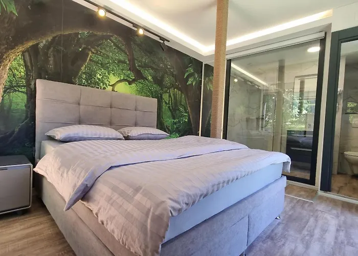 Charlie Bed and Breakfast 4*