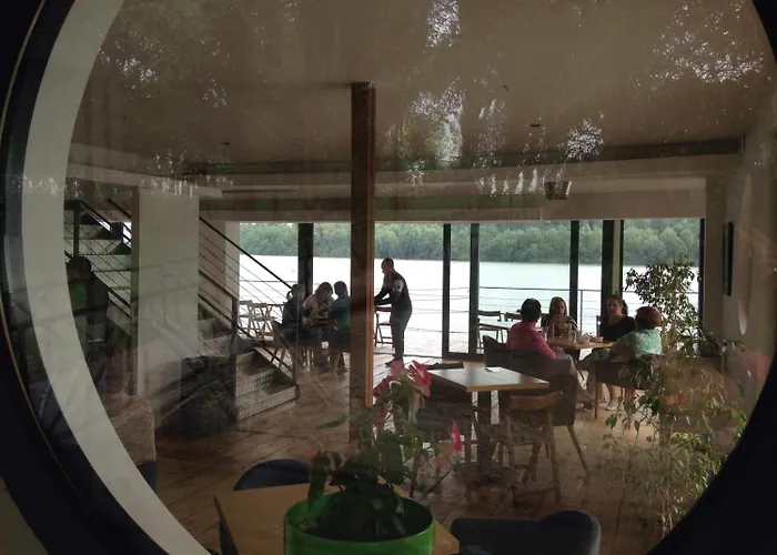 Charlie Βελιγράδι